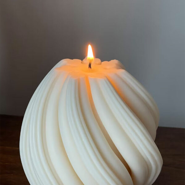 Soy Wax Candles Shaped Candles swirl candle Christmas Candles Beò House of Beò Candles Shaped Candles Cool Shaped Candles Weird Shaped Candles Fun Shaped Candles Unique Shaped Candles
